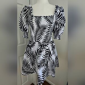 Black and White Fit and Flare Tropical Puff Sleeve Dress Sz. L